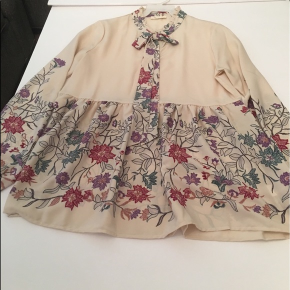 SALE📣Les amis Cream Purple beautiful Floral Blous - Picture 4 of 8